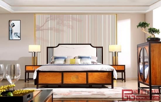  浅漾系列融合美式家具，水波纹传递平和包容的新禅意（《浅漾》卧房组合）