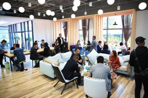 恒林家具北京展示中心开业 布局办公环境一体化整装服务生态圈