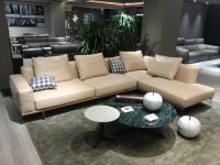 那些开劳斯莱斯和法拉利的人，家里都用什么沙发？