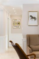 140平美式装修,复古沙发搭配红砖堆砌的电视背景墙很吸睛