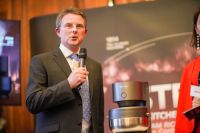 超越任何一台厨房电器!中国九阳的蒸汽饭煲伦敦惊艳发布