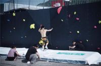 床垫的另类打开方式:SIMBA高科技床垫霸气守护攀岩安全