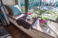 飘窗别再闲着了，城里人上面都铺张床垫，装完就能睡觉