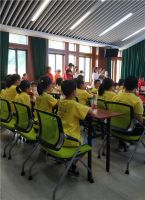 2平米学习桌助力希望小书房 打造孩子健康成长空间