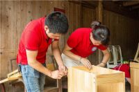 2平米学习桌助力希望小书房 打造孩子健康成长空间