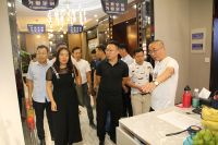 新浪家居品质家装大赛工长走进元素定制凤凰城店