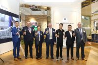 皇朝褚汉青：携手英国床匠大师哈里森 打造高端贵族睡眠