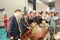 艾宝家具“设计回归”系列引爆第二十五届中国国际家具展