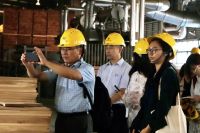 “庆祝中国林产工业协会成立30周年考察采风行”首站莅临天格地暖实木地板