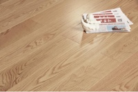 久盛红橡实木地暖地板：享受脚底的温暖