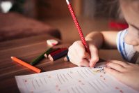 皇家帝孚让你拒绝当孩子眼中「无聊的大人」