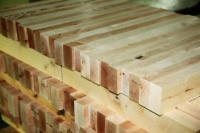 Frandiss 手工雕刻篇 | 每一件家具作品都是独一无二