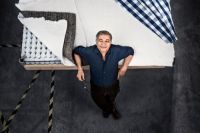 联名设计的背后，是百年“纯血”海丝腾的匠心筑梦