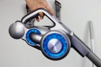 吉米上手把吸尘器轻松吸尘无沉重,把最好的清洁体验献给父母