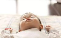 10个月宝宝睡眠时间是多少 10个月宝宝拉肚子怎么办