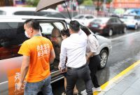 深圳再现免费乘坐专车，珠宝人点赞港福珠宝！