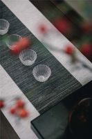 【领绣·菁华】红与灰 撞出独具东方情调的现代风尚