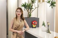 百大门店·雅琪诺焦作专卖店负责人梅晶晶