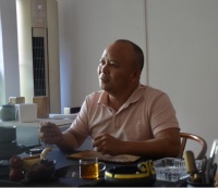 越是艰险越向前 励精图治创新局