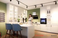 周韦彤现场助阵 艾依格全屋定制简爱家居石岐店盛大开业！