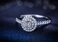 如何挑选钻石戒指 帮你挑选满意的钻石戒指