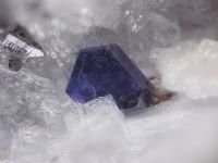 宝石艺术，藏在岩板里的自然共鸣