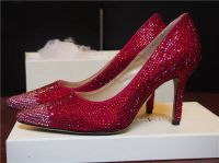 婚纱配什么鞋子好看 现在结婚流行穿什么衣服