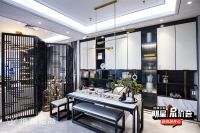 三百万围观！钟丽缇空降维意定制，抢跑直播带货战场