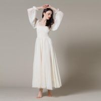 2020年流行什么颜色婚纱 2020流行的婚纱款式有哪些