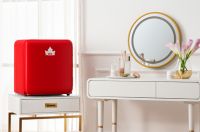 HCK哈士奇美妆冰箱 精致仙女的“冻龄百宝箱”