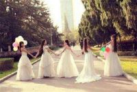 闺蜜结婚发朋友圈的话 伴娘一般都是几个人