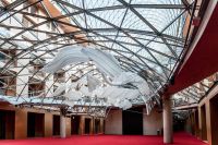 盘点世界各地的银行总部大楼 有的竟然建在农田里