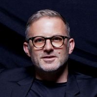 Gensler新作 | 安踏首家第十代形象店铺