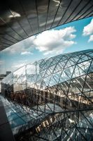 这么新潮的银行大楼比传统设计强太多 我想天天去