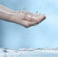 COLMO以净迎冬，探索天然好水，进化纯粹生活