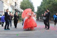 婚礼对老公说的暖心话 为什么结婚要打红伞