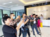 邦克不锈钢厨柜签约高铁，联手设计大咖共谋未来