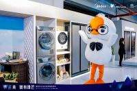 小天鹅洗烘套装携手万茜乘风破浪而来，新珠峰之夜展现强大健康守护力