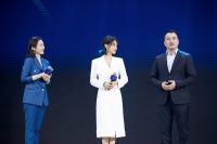 小天鹅洗烘套装携手万茜乘风破浪而来，新珠峰之夜展现强大健康守护力