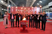 重磅消息！广东英超陶瓷有限公司“智能高铁时代辊道9号窑”生产线点火仪式隆重举行