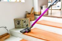 吉米小轻杆无线吸尘器使用轻盈，深度除尘，让你家中干净有幸福