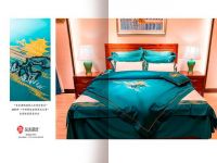 皇家满绣新品于中国避暑山庄外八庙保护协会会上正式发布