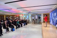 华耐家居《向上攀登》新书发布，攀登精神永不止步