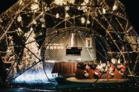 A.O.史密斯圣诞快闪Show “零感厨房”魔法水晶球空降南京