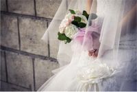 寡妇年结婚对谁不好 结婚碰到结婚要扔什么