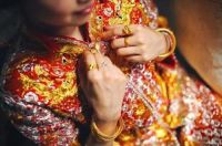 三金是订婚给还是结婚给 结婚三金什么时候买给女方