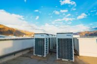 别人：冷冷冷；海尔用户：暖暖暖