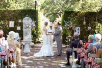 简单的订婚仪式主持词 订婚宴都应什么人参加