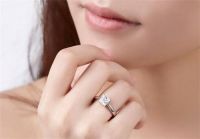 10个手指戴戒指分别代表什么 女生戴戒指左右手区别
