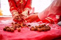 结婚铺床四言八句吉祥话顺口溜 结婚铺床有哪些步骤